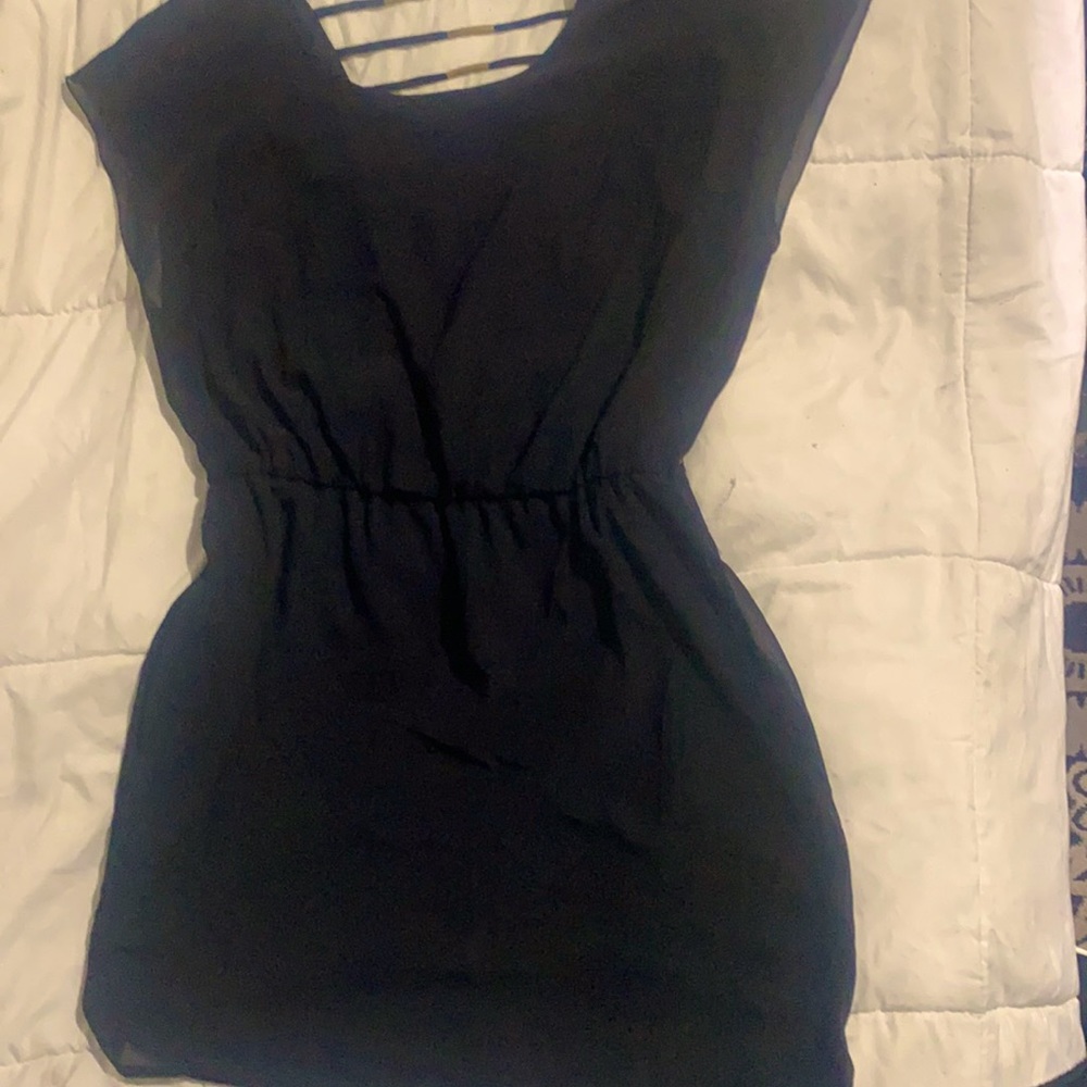 Cocktail Dress (City triangles) size-XL ( but fits like a large) 100% polyester